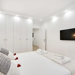 Trocadero/ Eiffel Tower - 3 Bedrooms- New! Paris