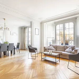 Luxury Living In Passy Paris